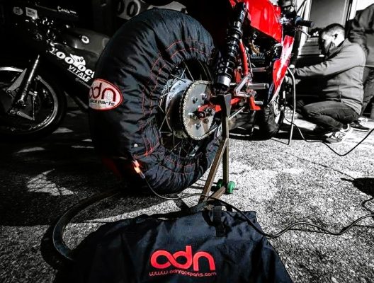 Accesorios para motos de circuito ADN Race Parts