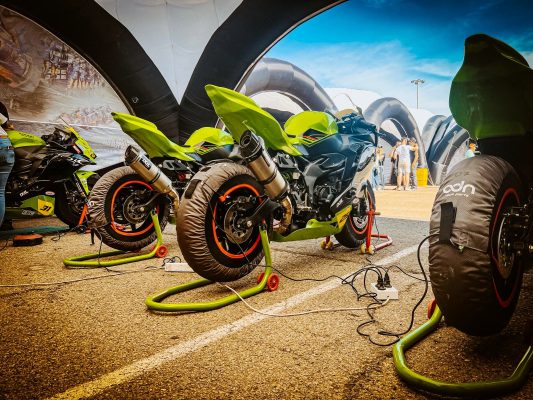 Calentadores neumáticos ADN Pro para motos de circuito